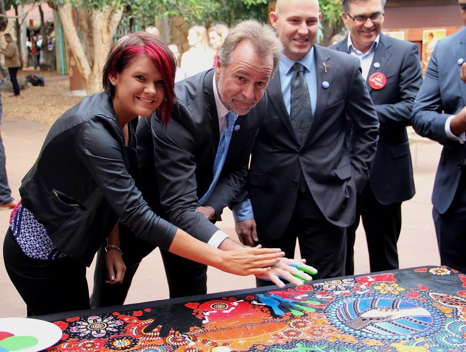 Chern'ee Helps Launch of Reconciliation Week 2015 at Dreamworld