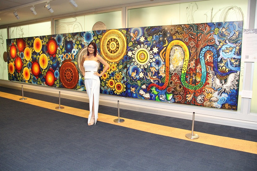 Chern'ee Unveils her Painting at the National Royal Australian Mint